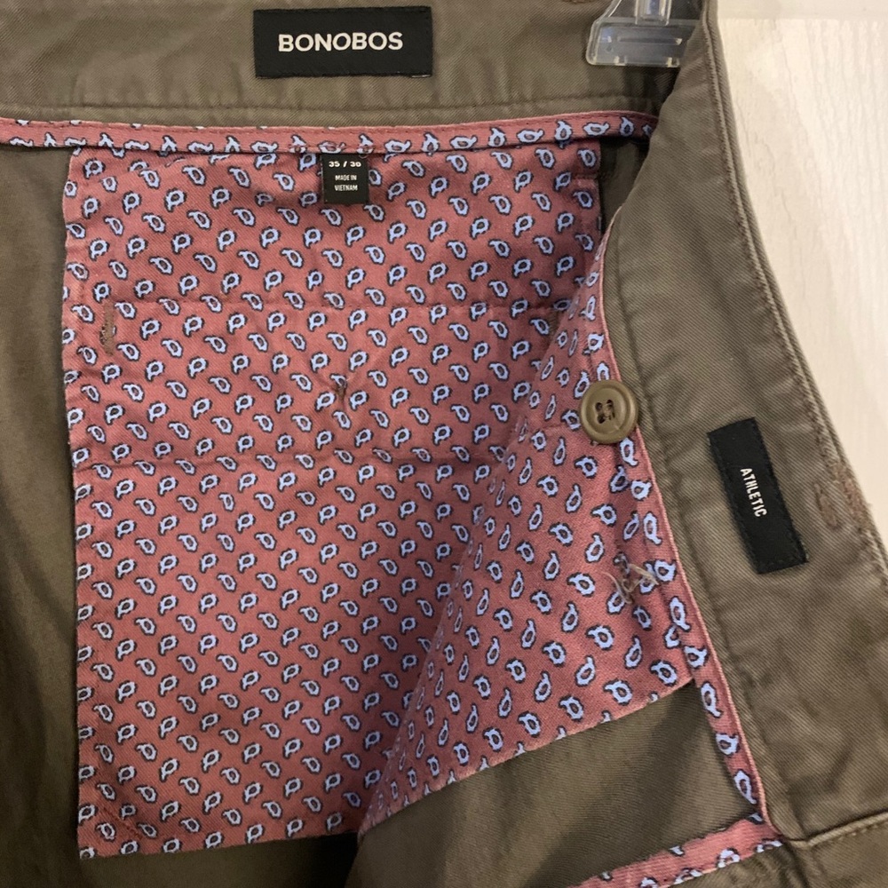 Bonobo‘s men’s khakis 35/30 brown or green
